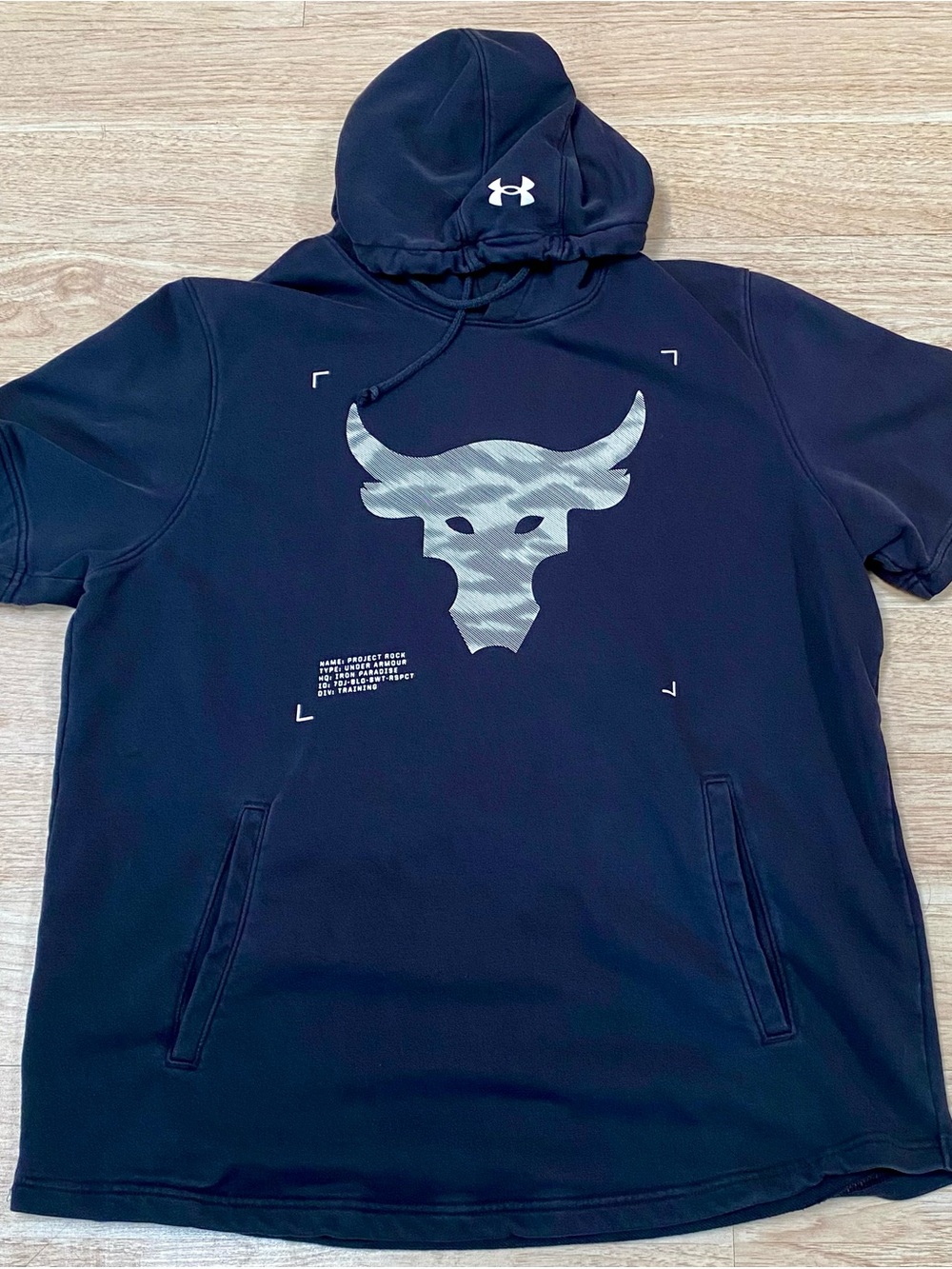 Under Armour Project Rock Hoodie Men’s XL Black Short Sleeve Pullover Sweatshirt